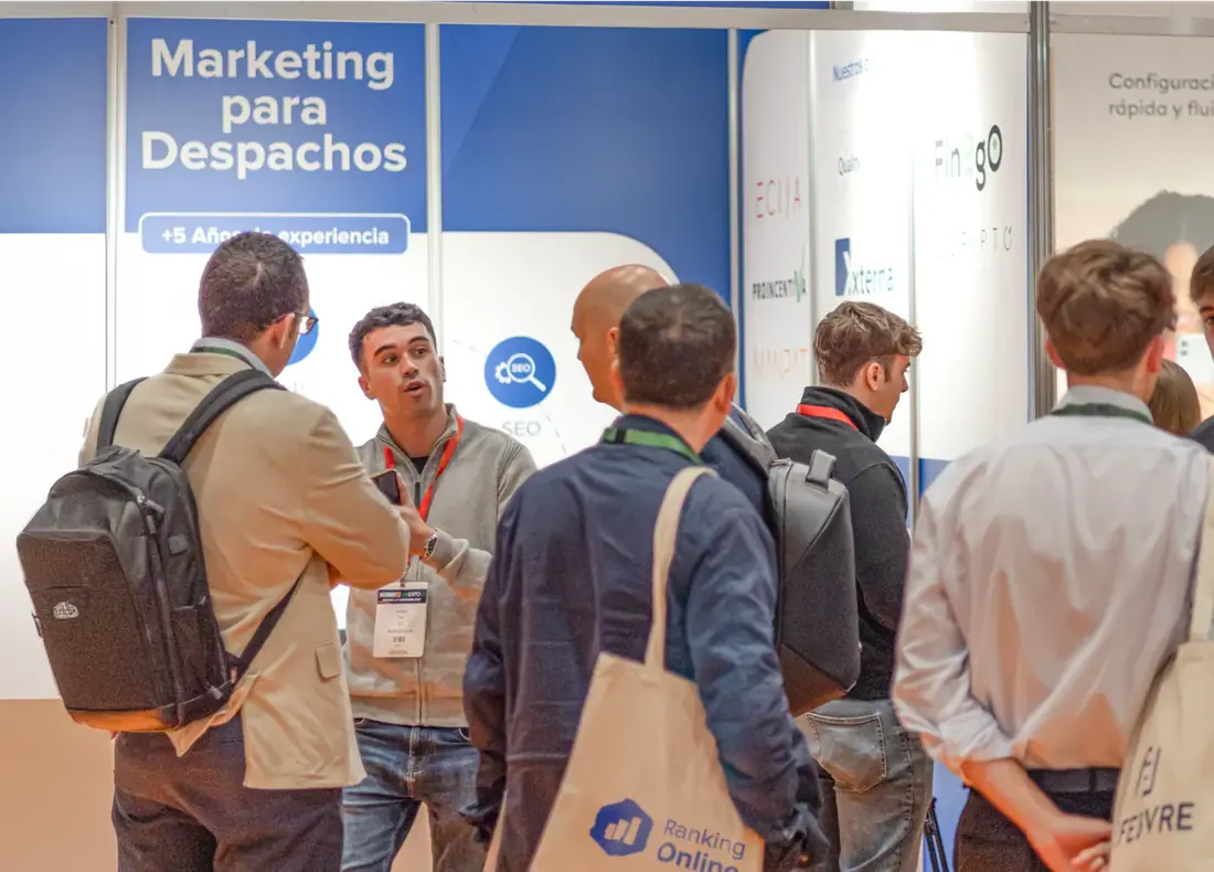 El stand de Ranking Online en Accountex España, lleno de asesores
